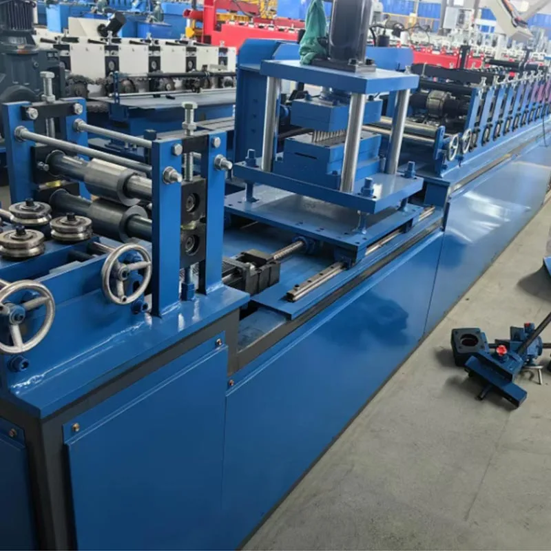 เครื่องขึ้นรูปม้วนรางไฟฟ้า